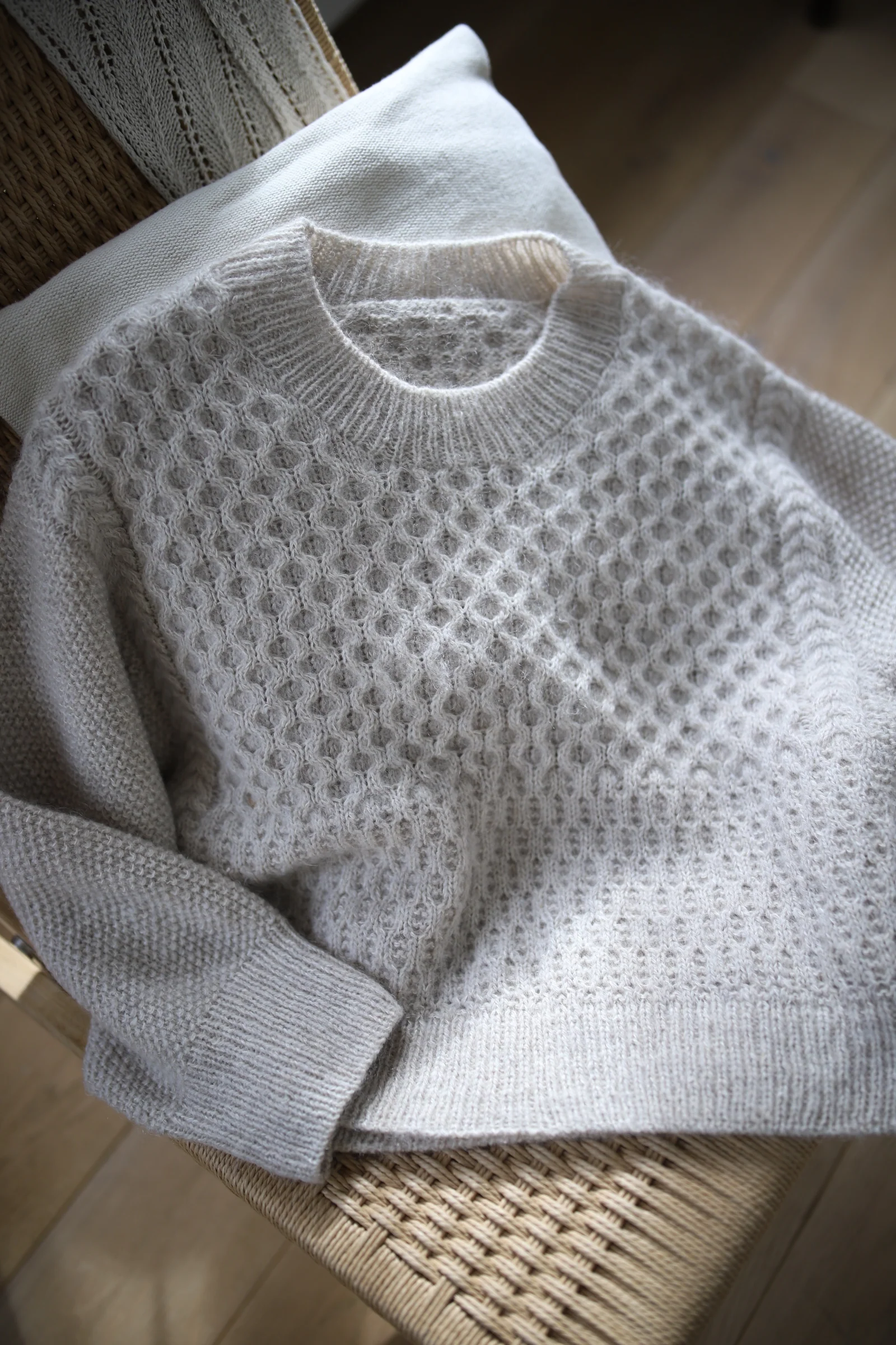 Nid Sweater by Rui Yamamuro - Image 2